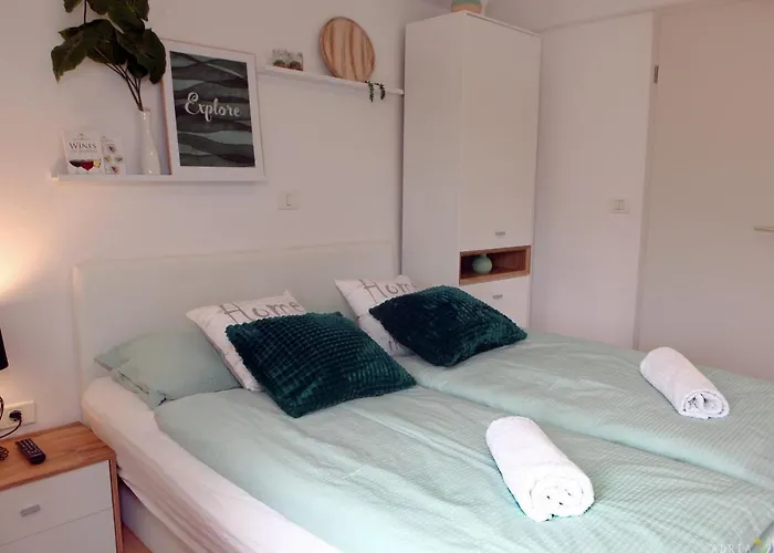 Cool & Romantic Studio In Portoroz Jb3